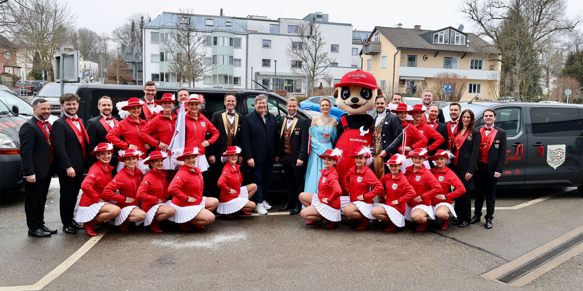 2 Mannschaftsbusse von Freilinger und Geisler und die Faschingsgilde Rosenheim